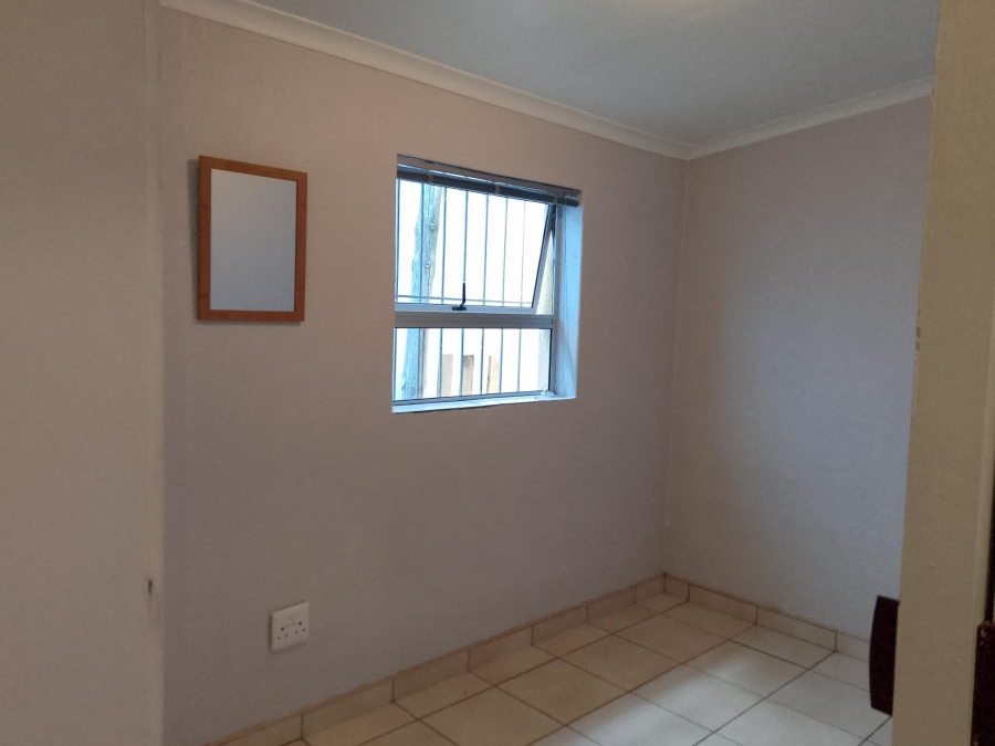 4 Bedroom Property for Sale in Goodwood Estate Western Cape